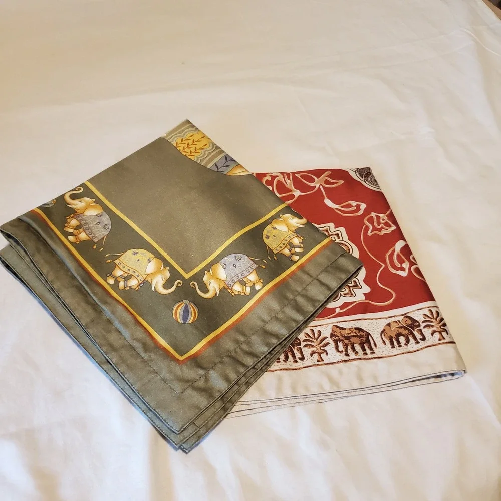 Jim Thompson Thai Elephant Pillow Covers Set of 2 Red Olive Green 18x18 NWT